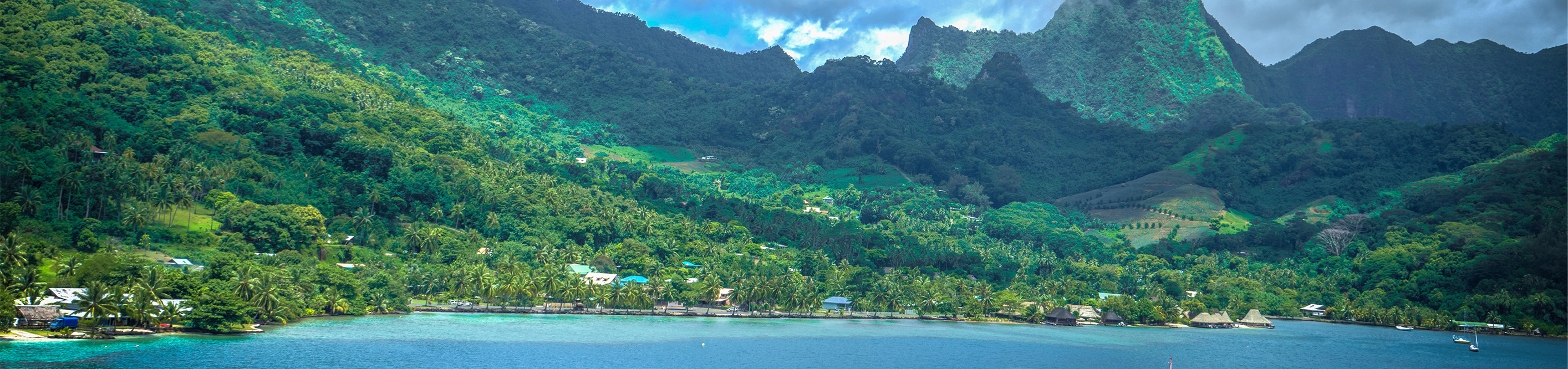 Sailing cruise in TAHITI / FRENCH POLYNESIA in FEBRUARY 2025