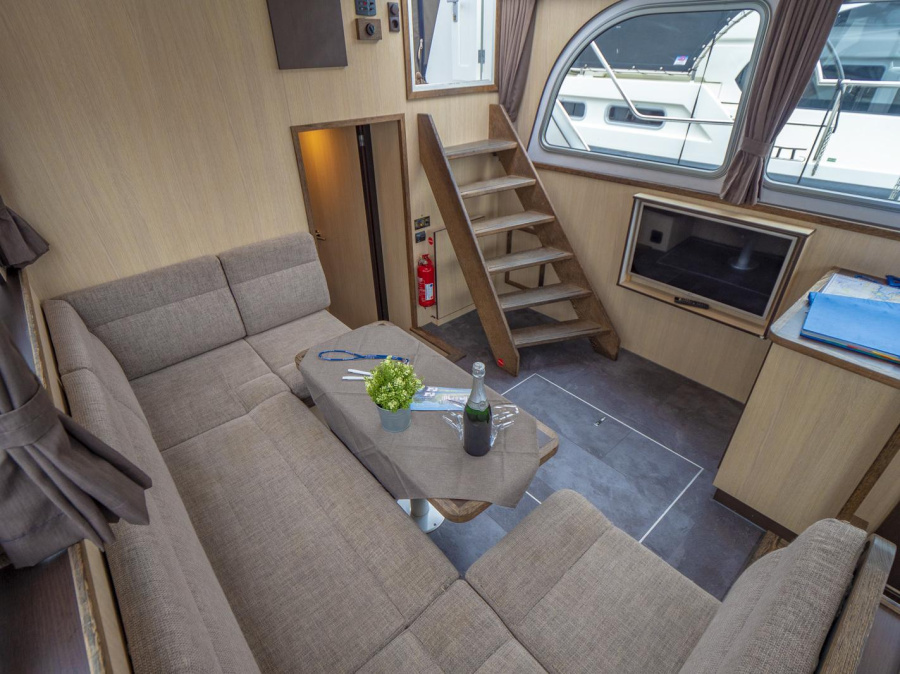 Photo #5 - Aventura38 AK (Angelique) in Waren - 53