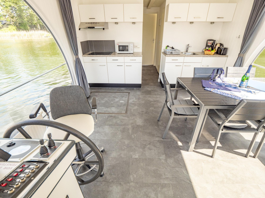 Photo #24 - YachtSuiteTyp 1 - Eldenburg (YachtSUITE Eldenburg) in Waren - 147