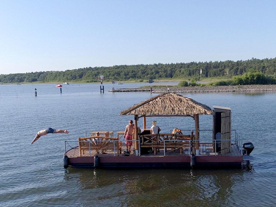 Photo #13 - Marina EldenburgParty & Badefloss (Tiki-Boat Nr. 19) in Waren - 186