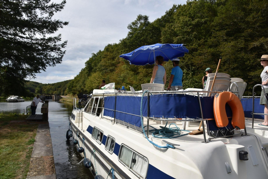 Photo #10 - ClassicTarpon 42 (526) in Briare - 252