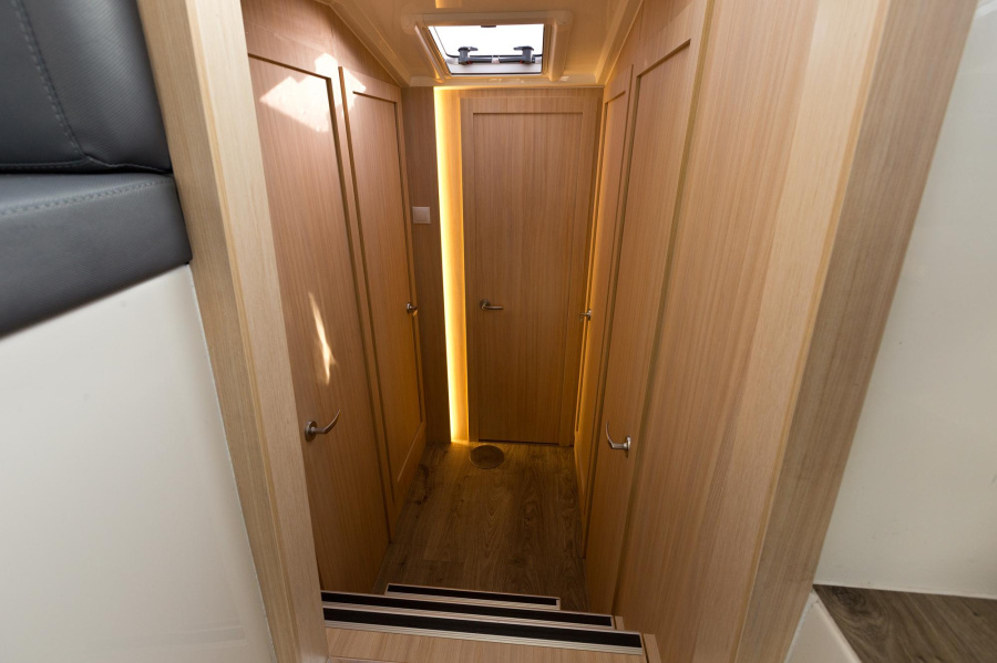 Photo #8 - Cobra YachtsFutura 36 (Müritz-Cruiser 3) en Waren - 403