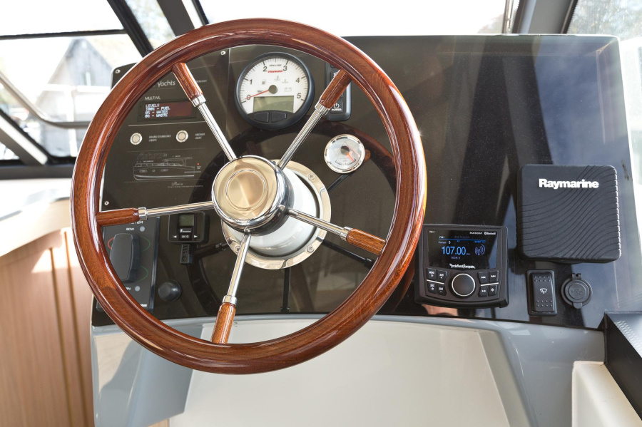 Photo #6 - Cobra YachtsFutura 36 (Müritz-Cruiser 3) en Waren - 403