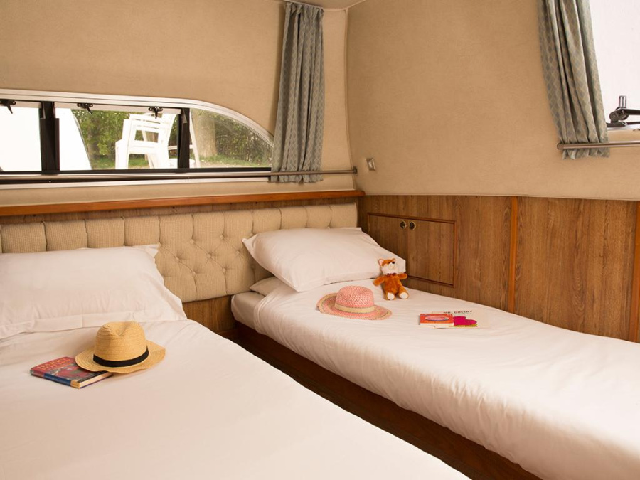 Photo #5 - ComfortClipper (05) in Fontenoy le Chateau - 818