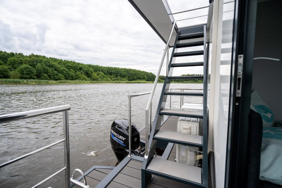 Photo #17 - Waterbus S.C.Independent (H+M Lounge) en Buchholz - 1774