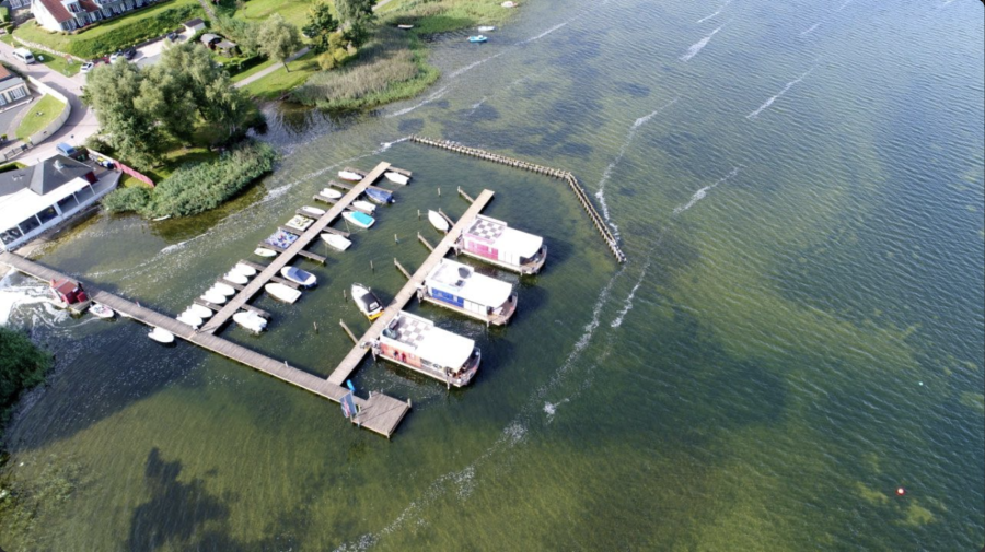 Photo #23 - 1Floating 44 Schwimmferienhaus (MeinFERIENBOOT 1 (fest liegend)) in Fleesensee - 1832