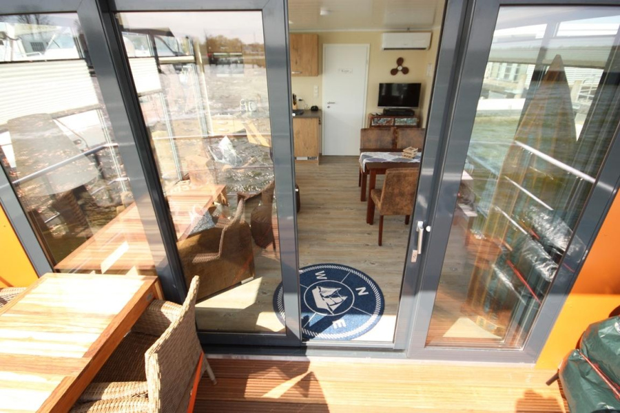 Photo #13 - 1Floating 30 Schwimmferienhaus (MeinFERIENBOOT 2 (fest liegend)) in Ribnitz - 1855