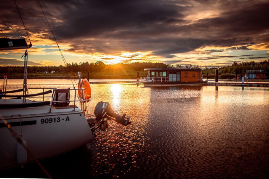 Photo #15 - FLOATING44-2 (Hausboot Skyline) in Boxberg - 1868