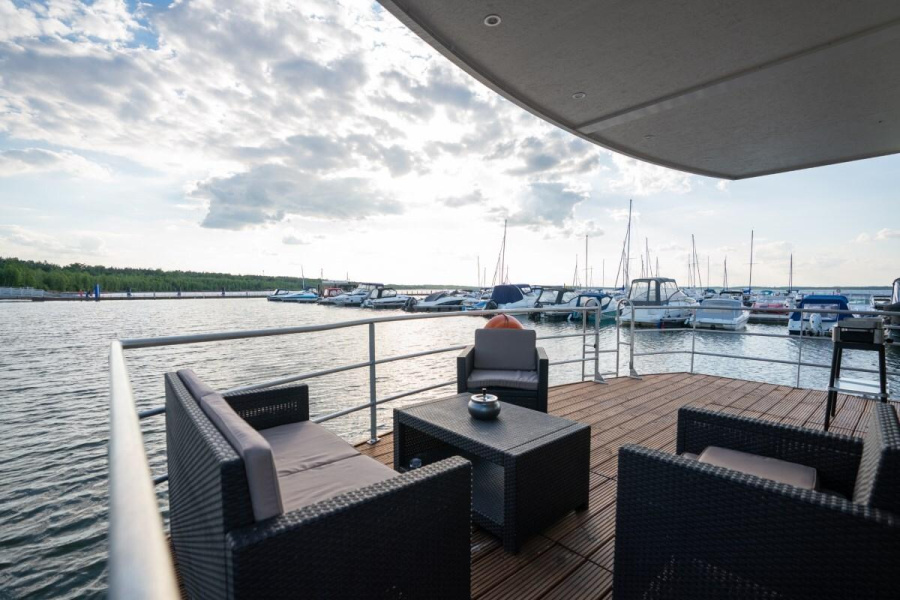 Photo #17 - FLOATING44 (Hausboot the Hideaway LP25) in Boxberg - 1875