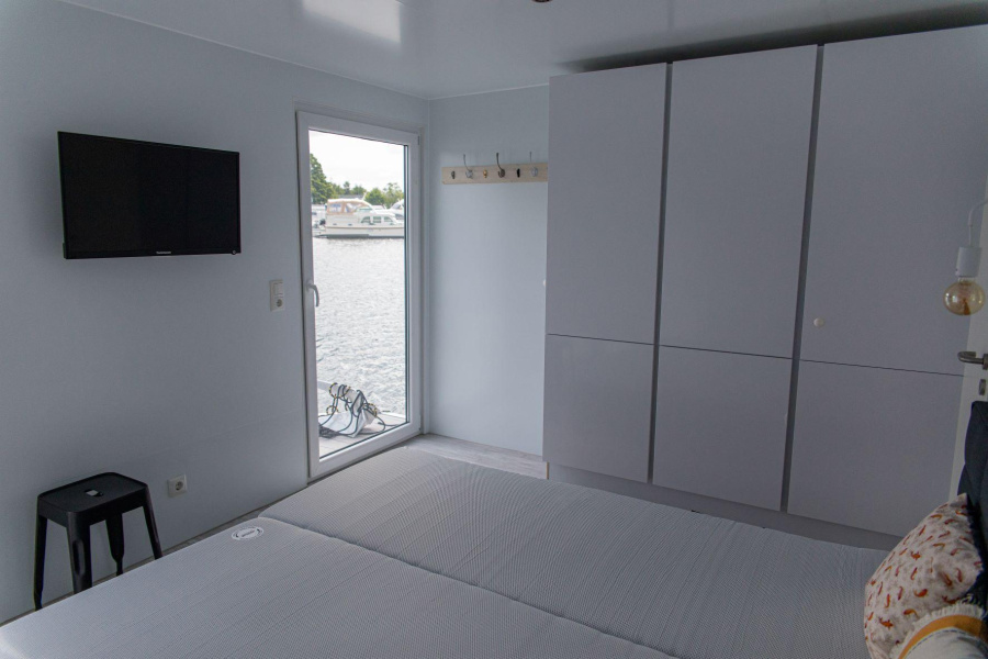 Photo #8 - Mein HausbootHB 05 (Koika) in Buchholz - 1911
