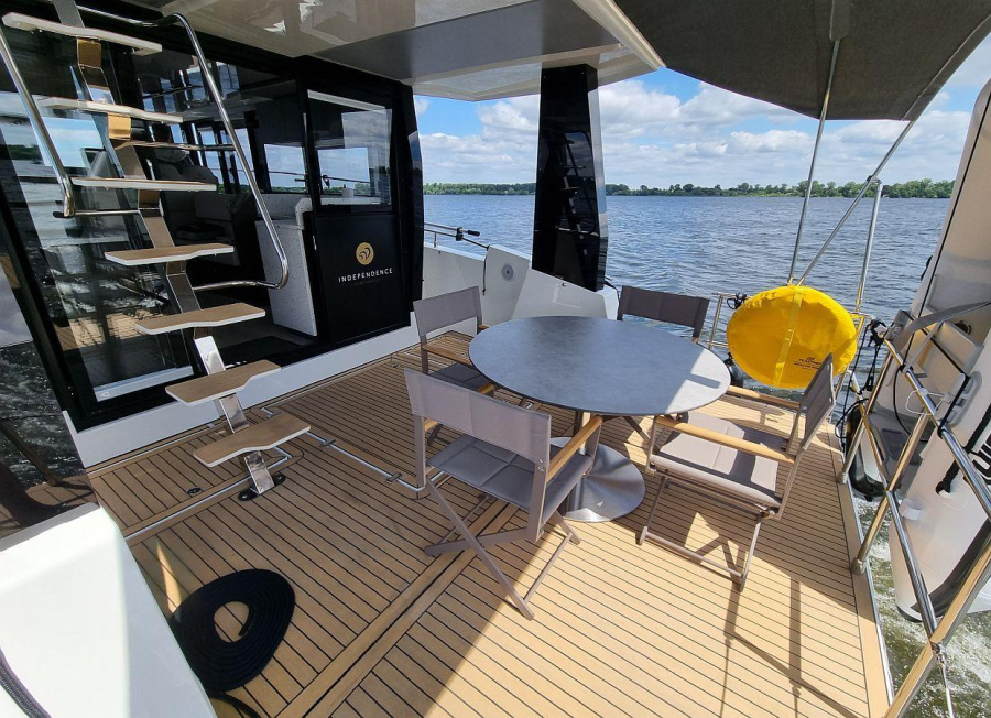 Photo #19 - Cobra YachtsSeamaster 45 (Independence) en Werder - 1986