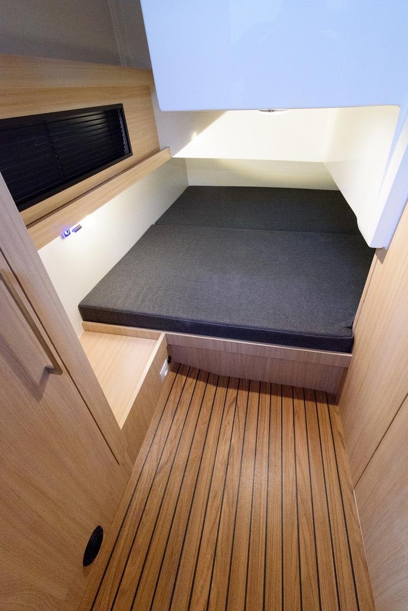 Photo #10 - Futura40 Flybridge (Dicker Max 2) in Rheinsberg - 2100