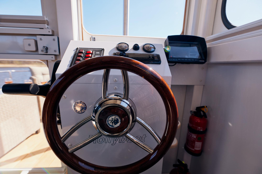 Photo #6 - Rollyboot8.2 (Mein rotes Boot.2) en Hafendorf Zerpenschleuse - 2130