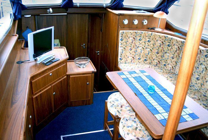 Photo #4 - FB-YachtcharterSucces 125 Ultra New Line (MY Lea-Sophia) en Malchow - 2147