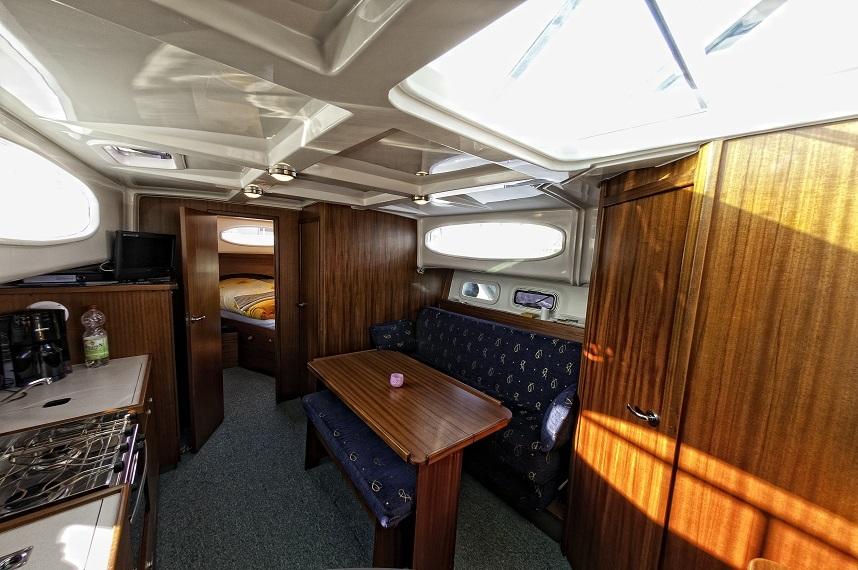 Photo #4 - FB-YachtcharterDelphia Yachts / 1050 Escape (MY Constancia) in Malchow - 2157