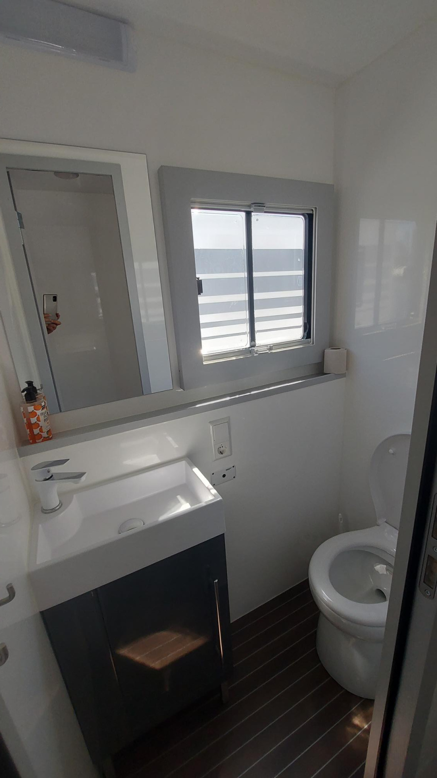Photo #9 - HausbootKOMFORT 11 (MALIBU) en Roblinsee - 2184
