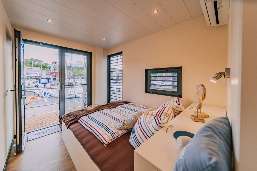 Photo #6 - FLOATING44 (Hausboot Hering - LP7) in Hoxter - 2194