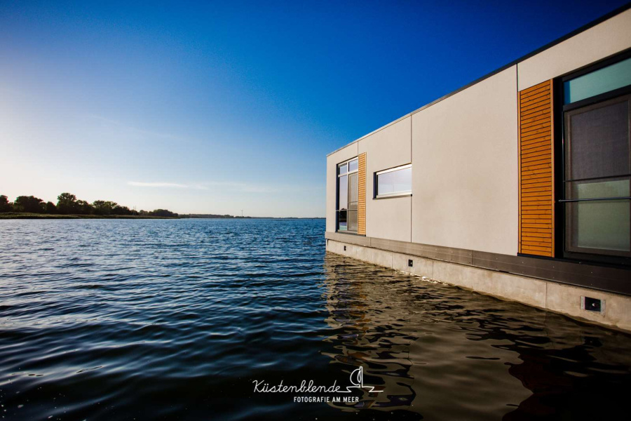 Photo #19 - FLOATING85-2 (Hausboot Boddenperle) en Ribnitz - 2207
