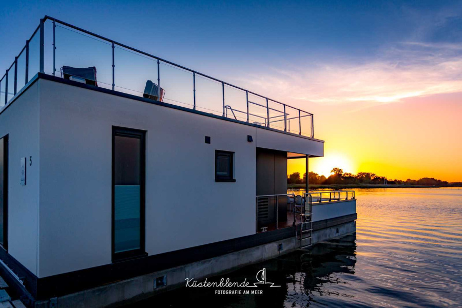 Photo #5 - FLOATING85-2 (Hausboot Boddenperle) en Ribnitz - 2207