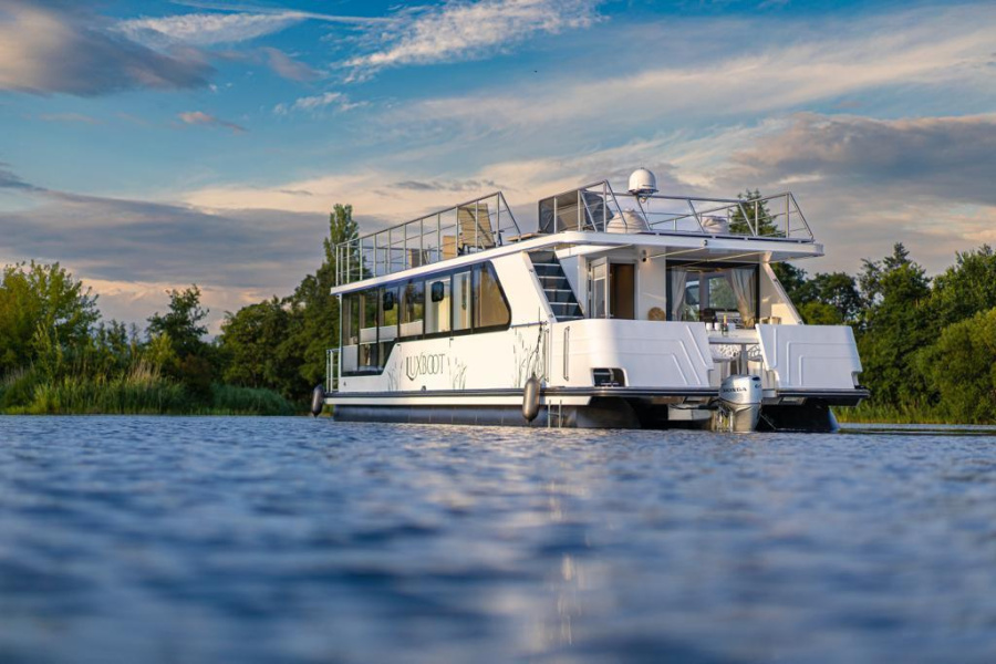 Photo #24 - HausbootLuxboot Floating House (Luxboot 2) in Röbel - 2436