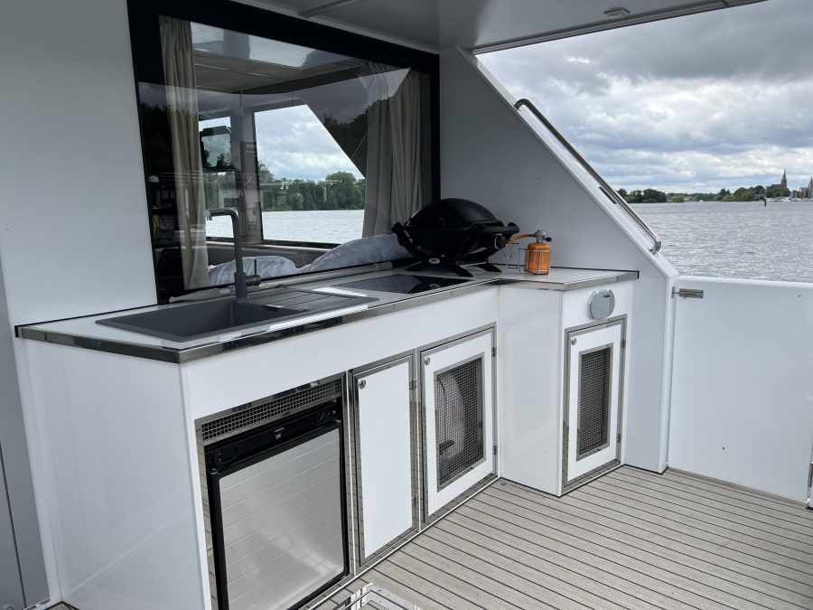 Photo #19 - HausbootLuxboot Floating House (Luxboot 2) in Röbel - 2436