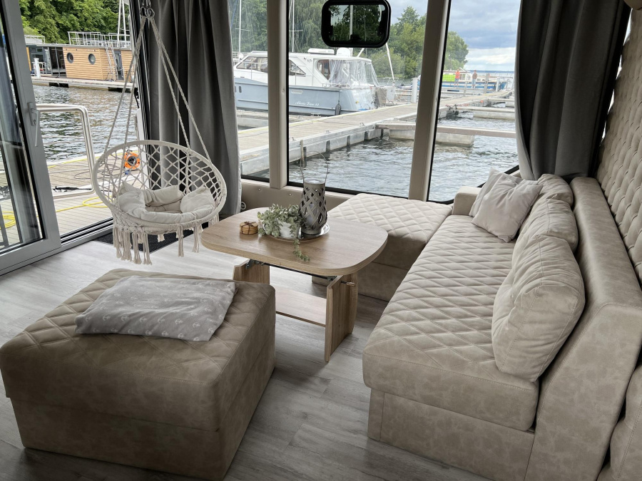 Photo #4 - HausbootLuxboot Floating House (Luxboot 2) in Röbel - 2436