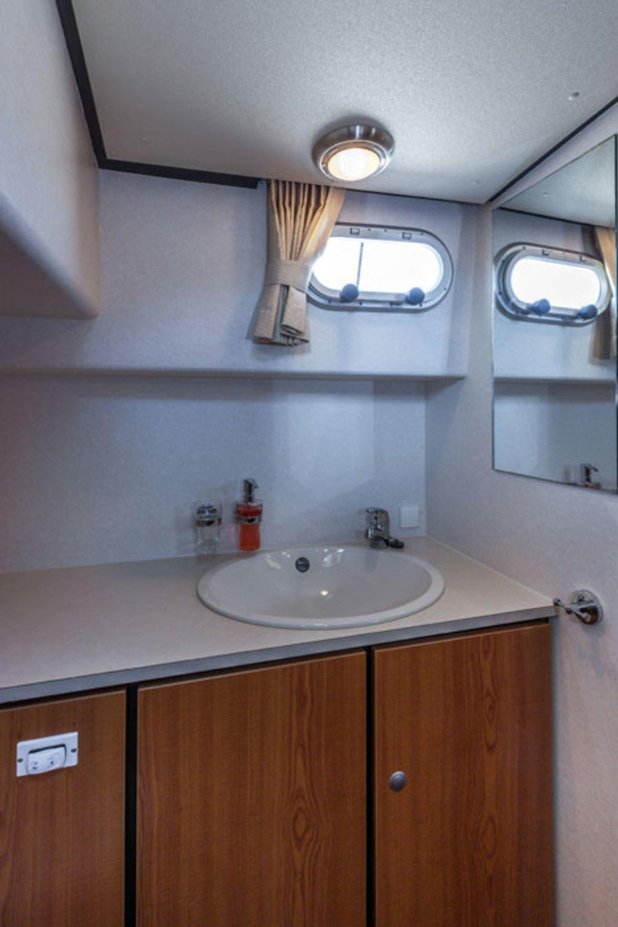 Photo #17 - Linssen349 GS (349GS (8)) en Corbigné - 2735