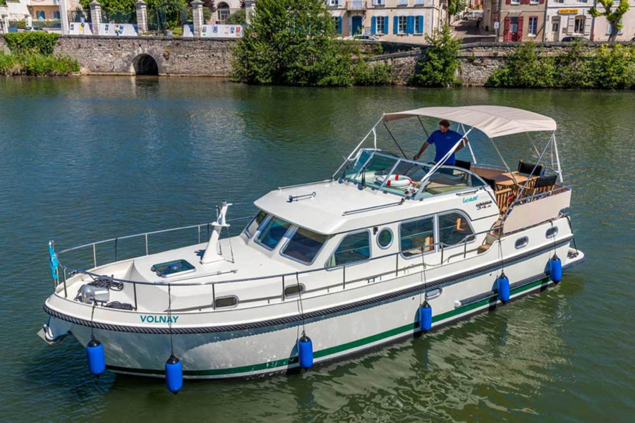 Photo #10 - Linssen349 GS (349GS (9)) in Corbigny. - 2736