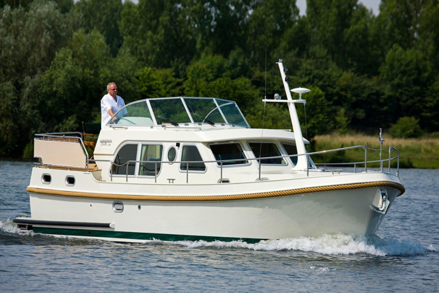 Photo #19 - Linssen349 GS (349GS (12)) en Scey-sur-Saone - 2739