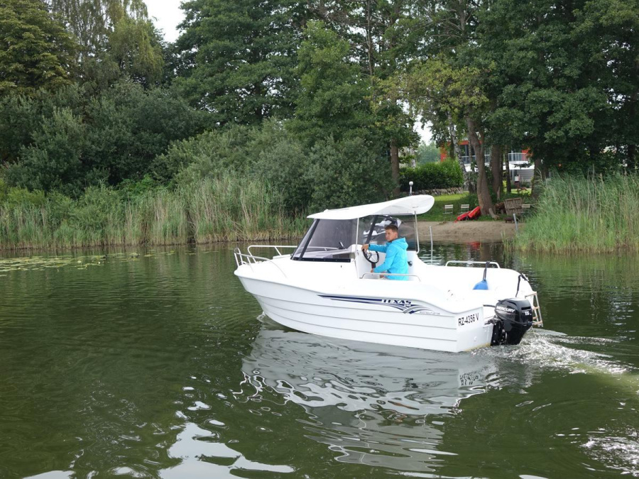 Photo #4 - DarekTexas 540 (11 Texas 540 Pilothouse) in Waren - 2794