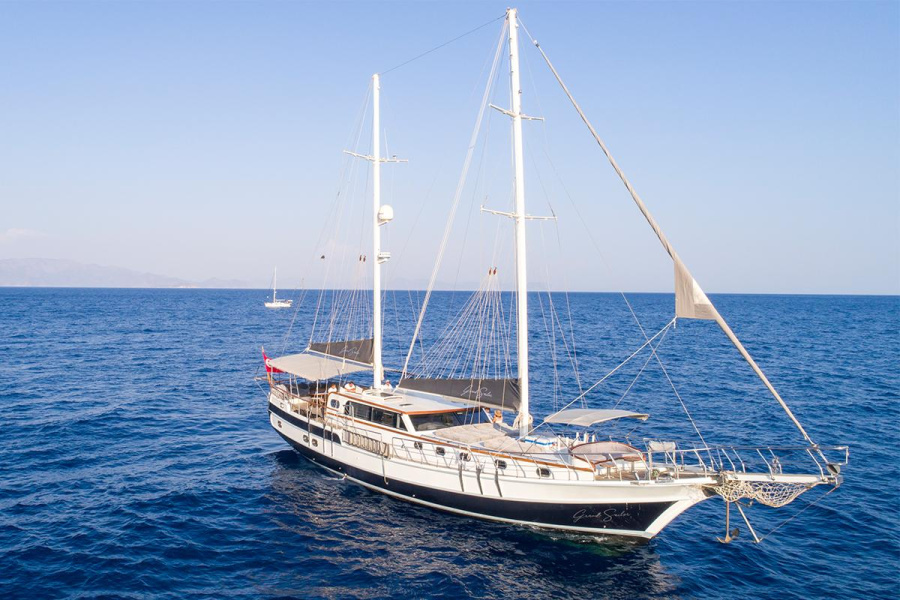 Grand Sailor - 1