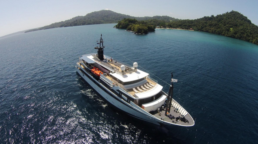 Photo #1 - Motor Yacht (Variety Voyager) in Zea Marina - 3107