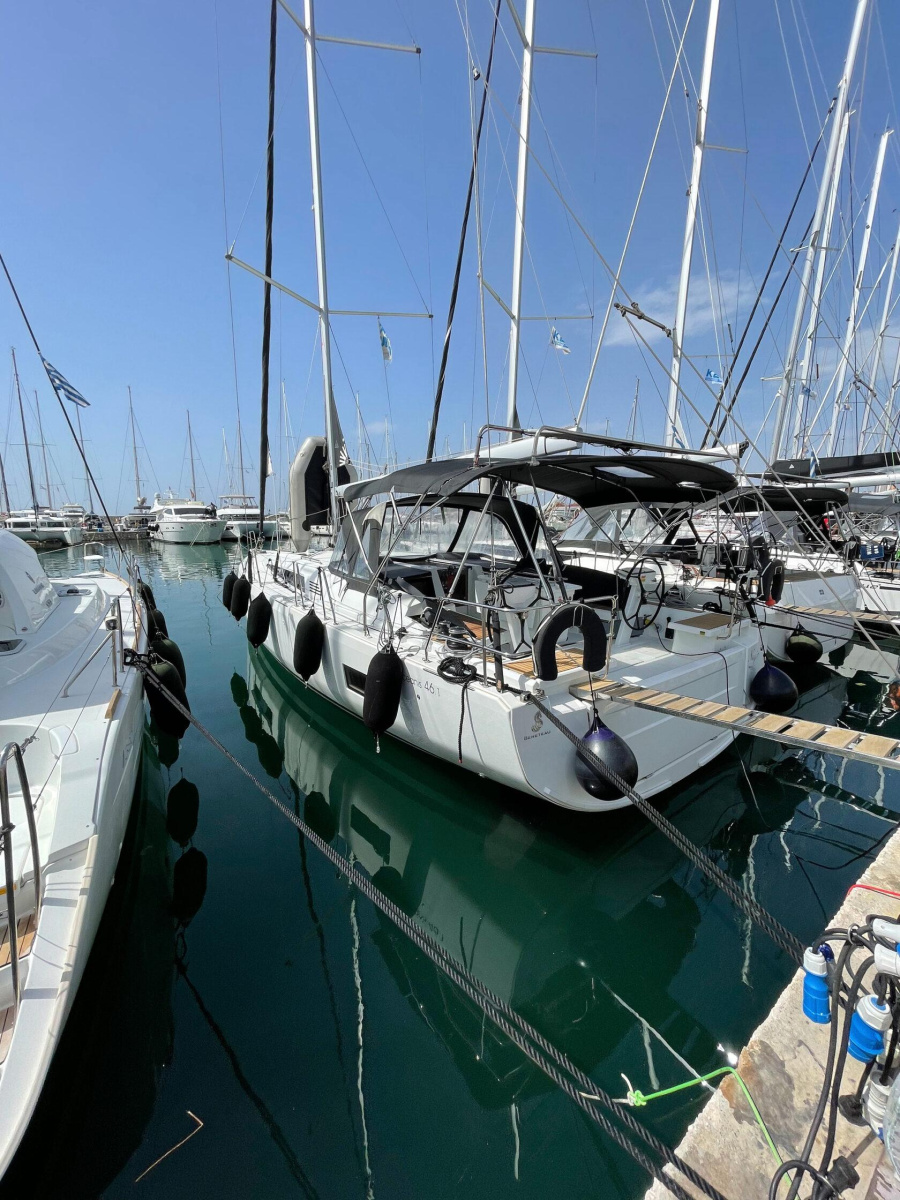 Photo #1 - Oceanis 46.1 (Premium sailing) en Marina Alimos - 3134