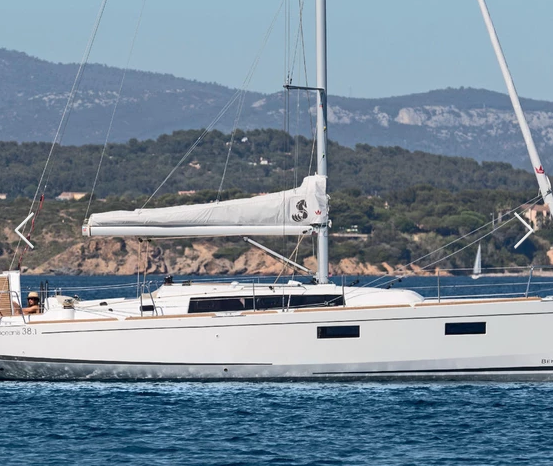 Photo #1 - Oceanis 38.1 (Zarof 2) in Marina - 3162
