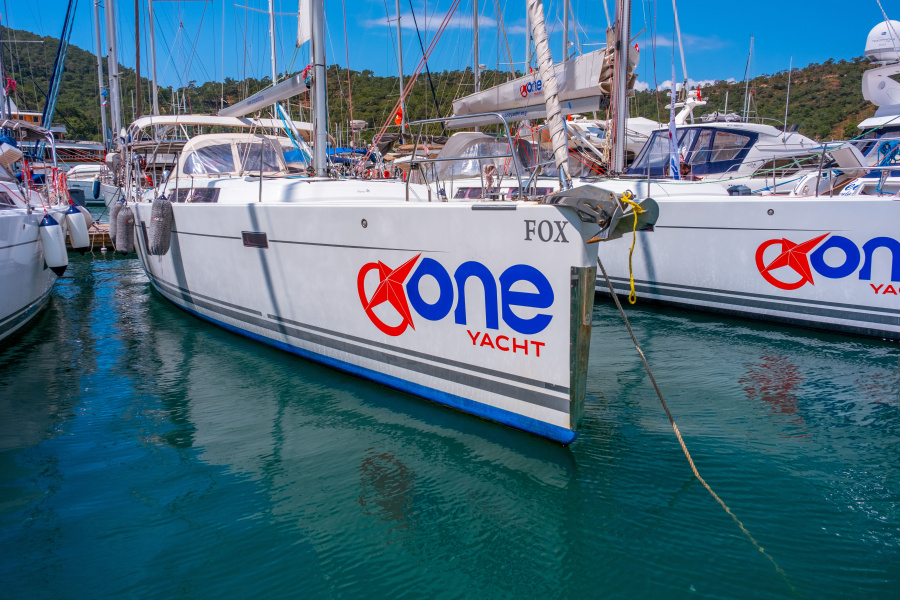 Photo #1 - Hanse 445 (Fox) in Yes Marina - 3306