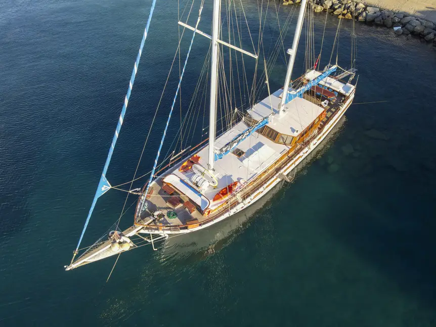 Photo #1 - MOTOR SAILOR (HALIL AGA 5) en marina - 3336