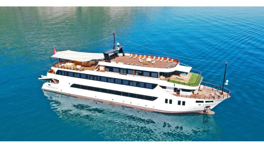 Photo #1 - Custom ship (Limitless) en port - 3368