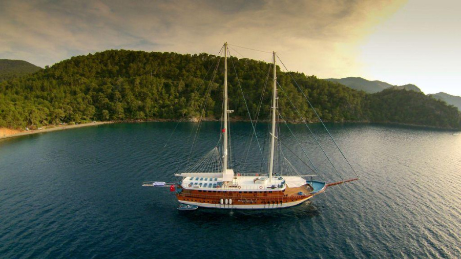 Queen Atlantis - 1