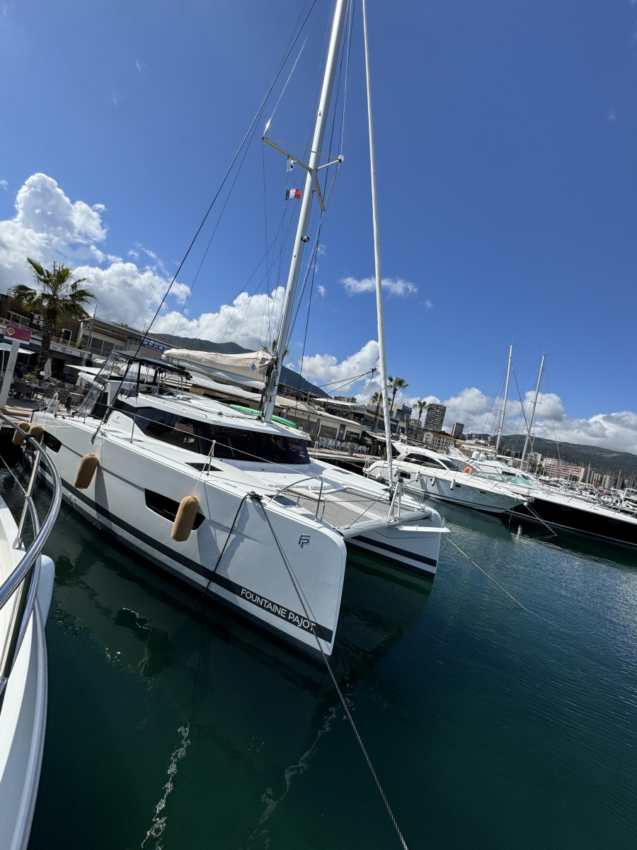 Photo #1 - Fountaine pajot Isla 40 (Bloanne) in Port de l'Amirauté - 3497