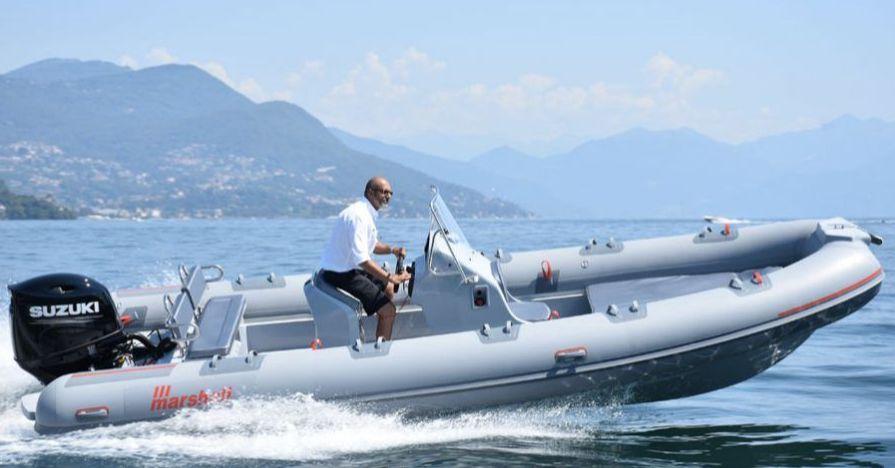 Photo #1 - MARSHALL M4 TOURING (California) in Port de l'Amirauté - 3509