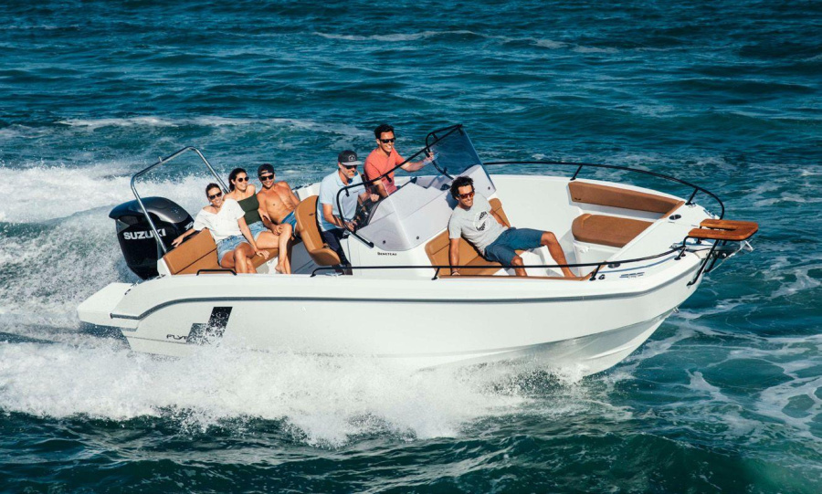 Photo #1 - BENETEAU FLYER 8 SPACEDECK (Brasilia) en Port de l'Amirauté - 3518