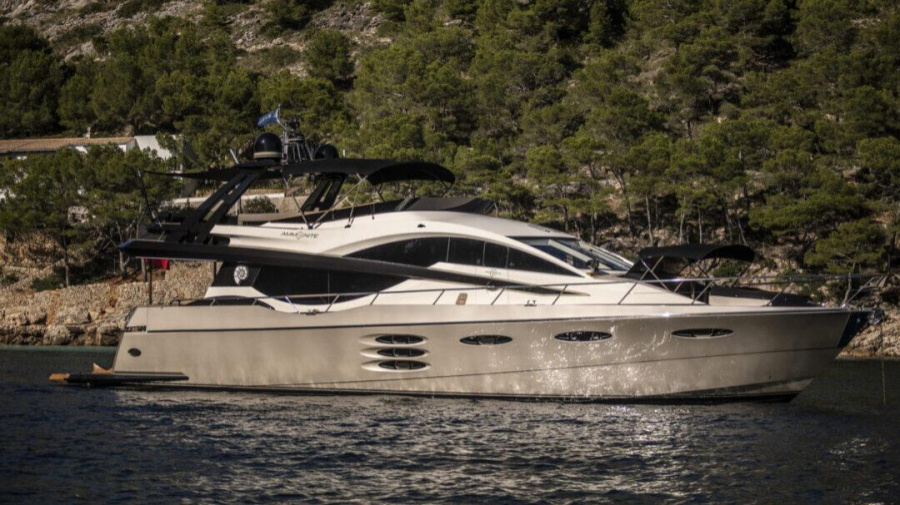 Photo #1 - NUMARINE 78 (AMMONITE) in Marina Botafoch - 3547