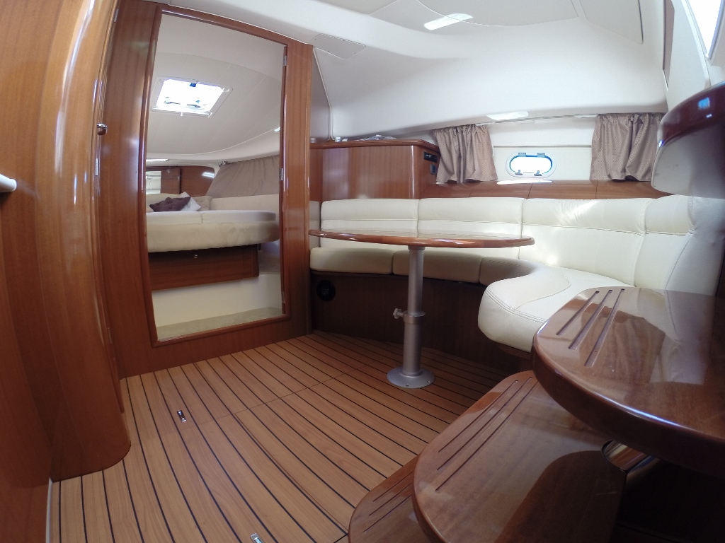 Photo #4 - Jeanneau Prestige 34 (GOA 4) in Palma - 2895