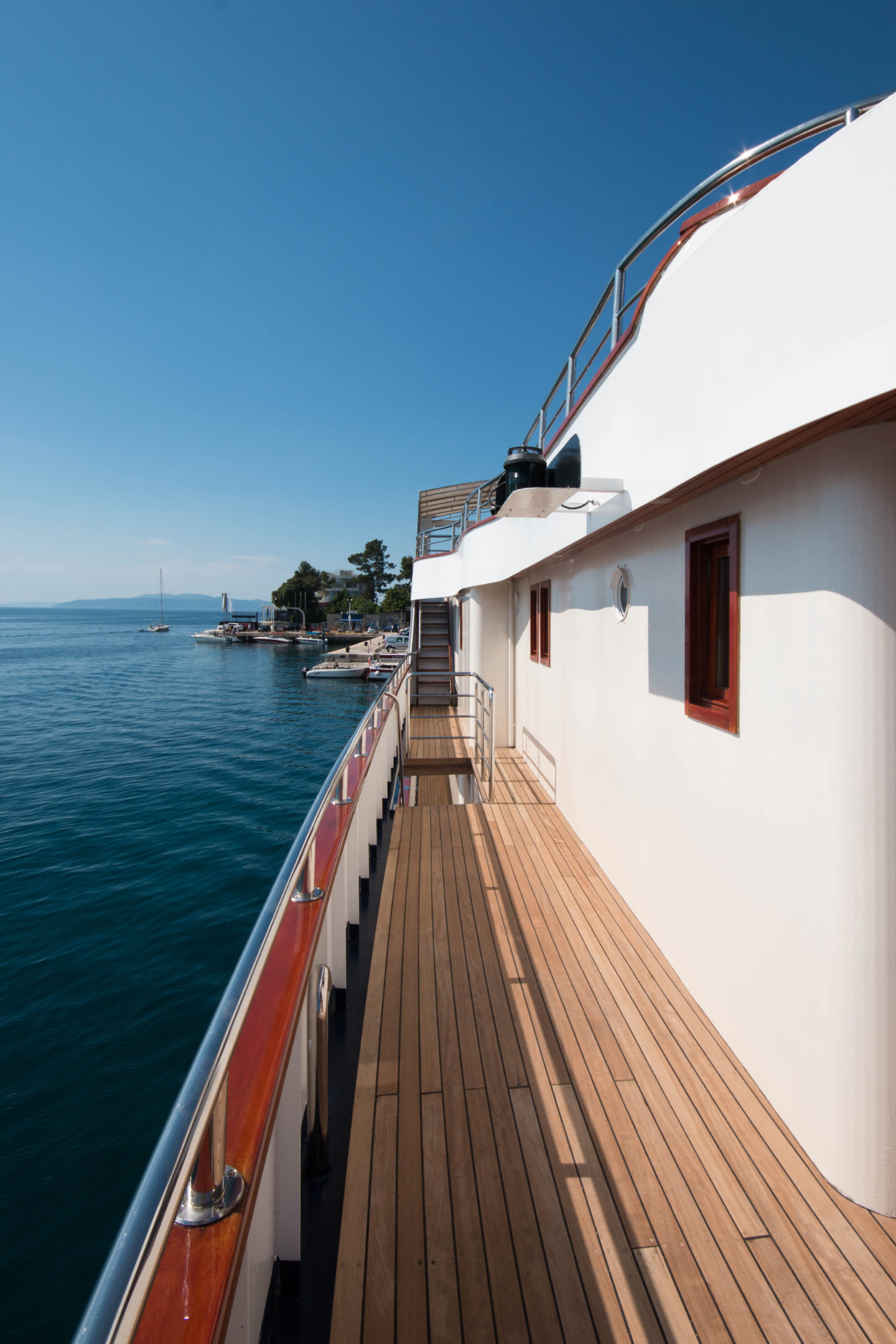 Photo #16 - Small cruise ship (Lupus Mare) en Split - 2930