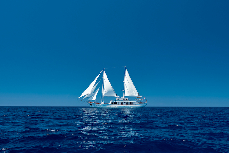 Photo #17 - Small cruise ship (Corsario) in Split - 2931