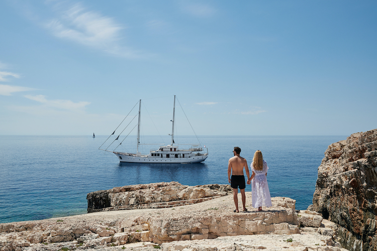Photo #21 - Small cruise ship (Corsario) in Split - 2931