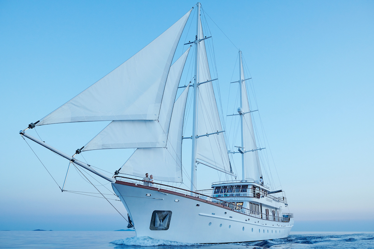 Photo #23 - Small cruise ship (Corsario) in Split - 2931