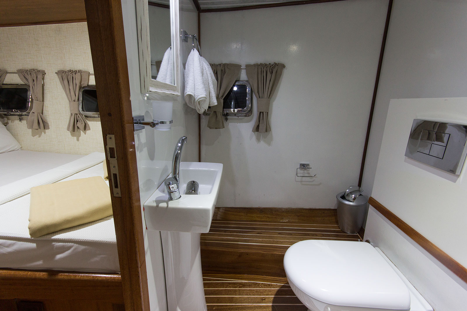 Photo #17 - Custom (M/S Hemera) in Rodi - 2963