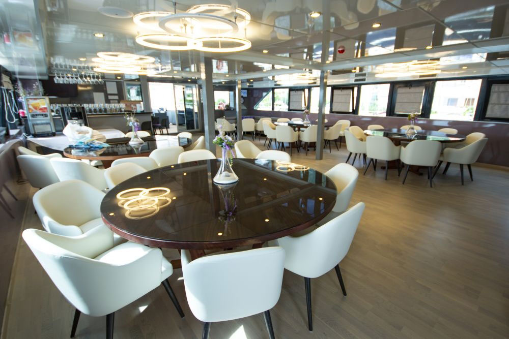 Photo #11 - Custom (Luxury Charter Yacht San Aantonio) en Split - 3064