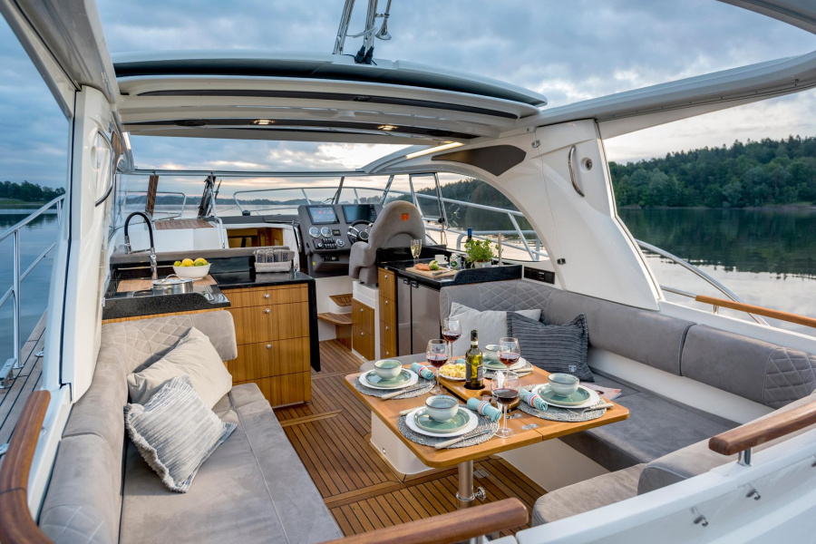 Photo #6 - Marex 360 CABRIOLET CRUISER (Ela) in Atene - 3077